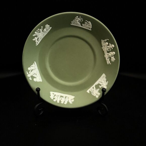 Vintage Sage Green Wedgwood Jasperware Saucer Dish Catch All Trinket Dish - Picture 1 of 5